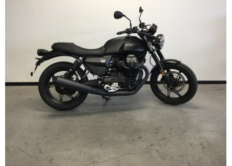 MOTO GUZZI  V7 Stone 2025